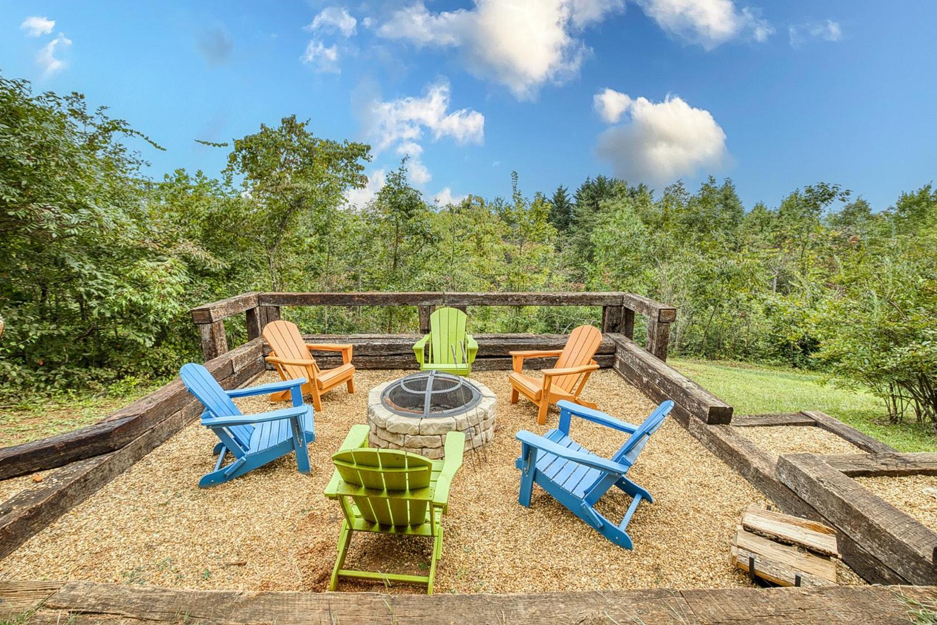 Sky High Lodge By Bk Stays. Large Cabin. Amazing Views. Game Room. Jacuzzi. Six Bedrooms. Sleeps 12 Blue Ridge Kültér fotó
