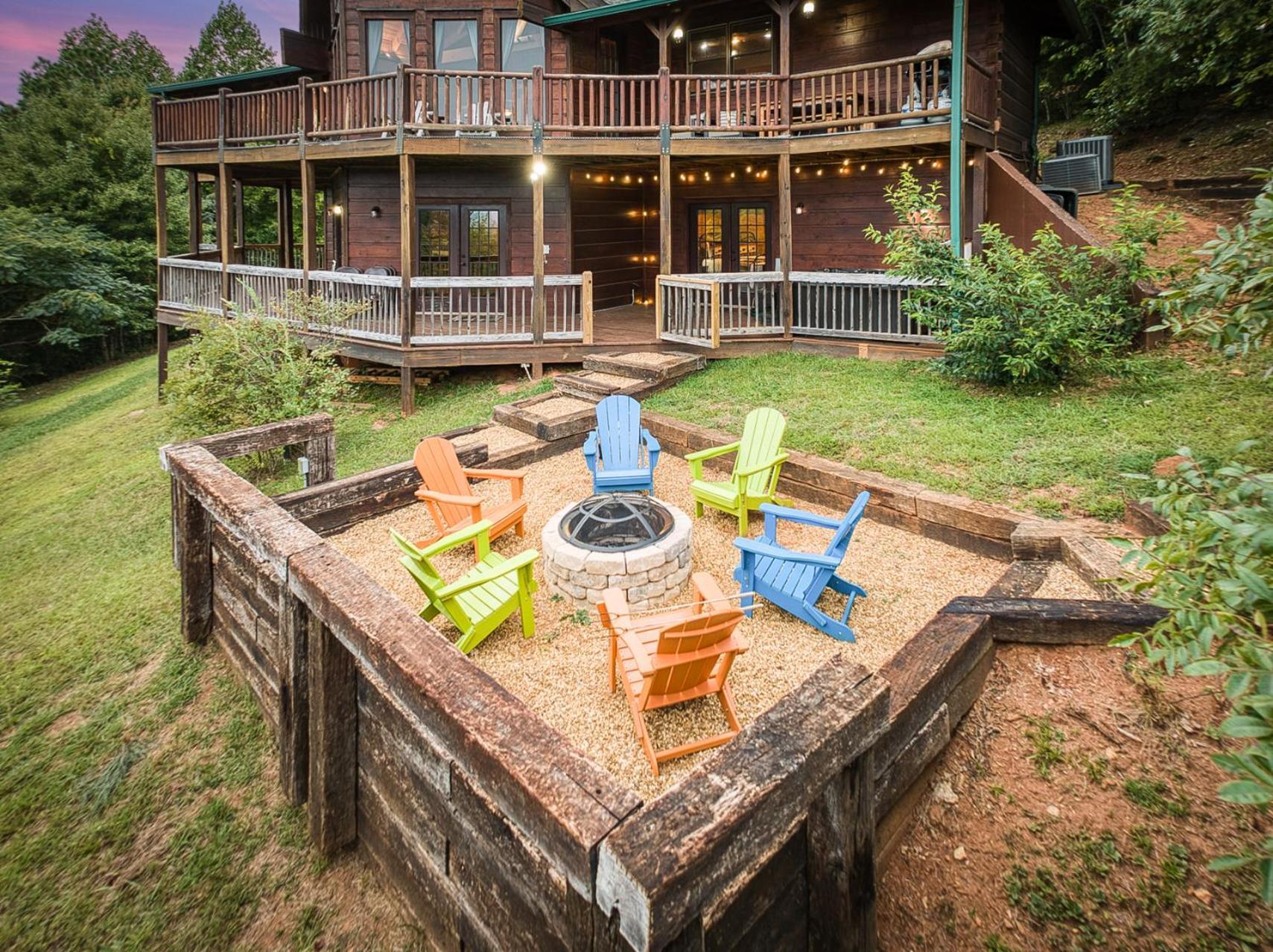 Sky High Lodge By Bk Stays. Large Cabin. Amazing Views. Game Room. Jacuzzi. Six Bedrooms. Sleeps 12 Blue Ridge Kültér fotó